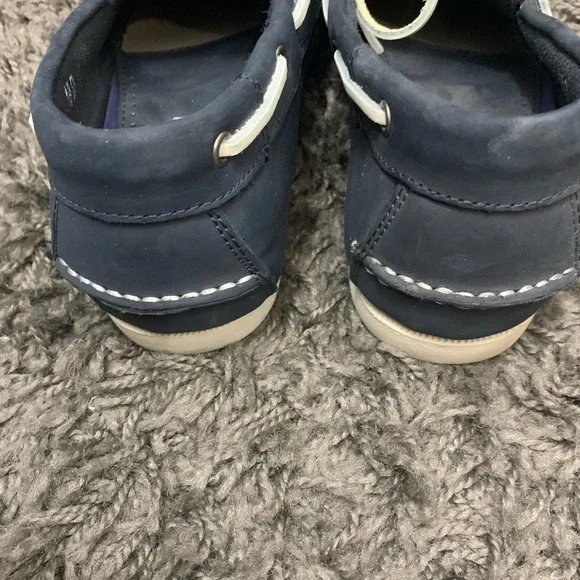 Joseph Abboud navy boat shoes, size 10 - Picture 4 of 4